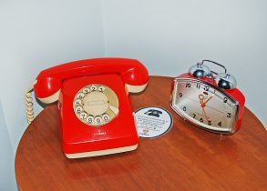 rotary-dial-4778763_1280-293x210  
