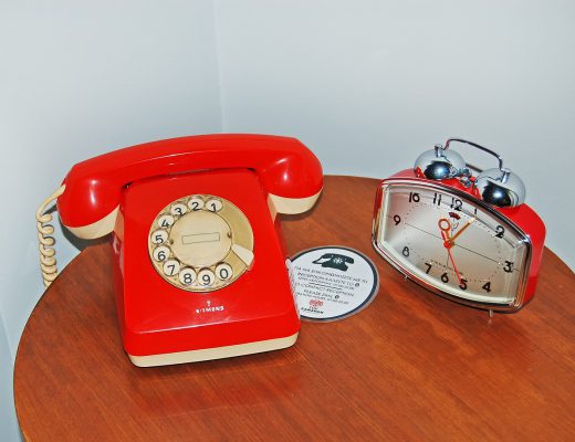 rotary-dial-4778763_1280-520x400  
