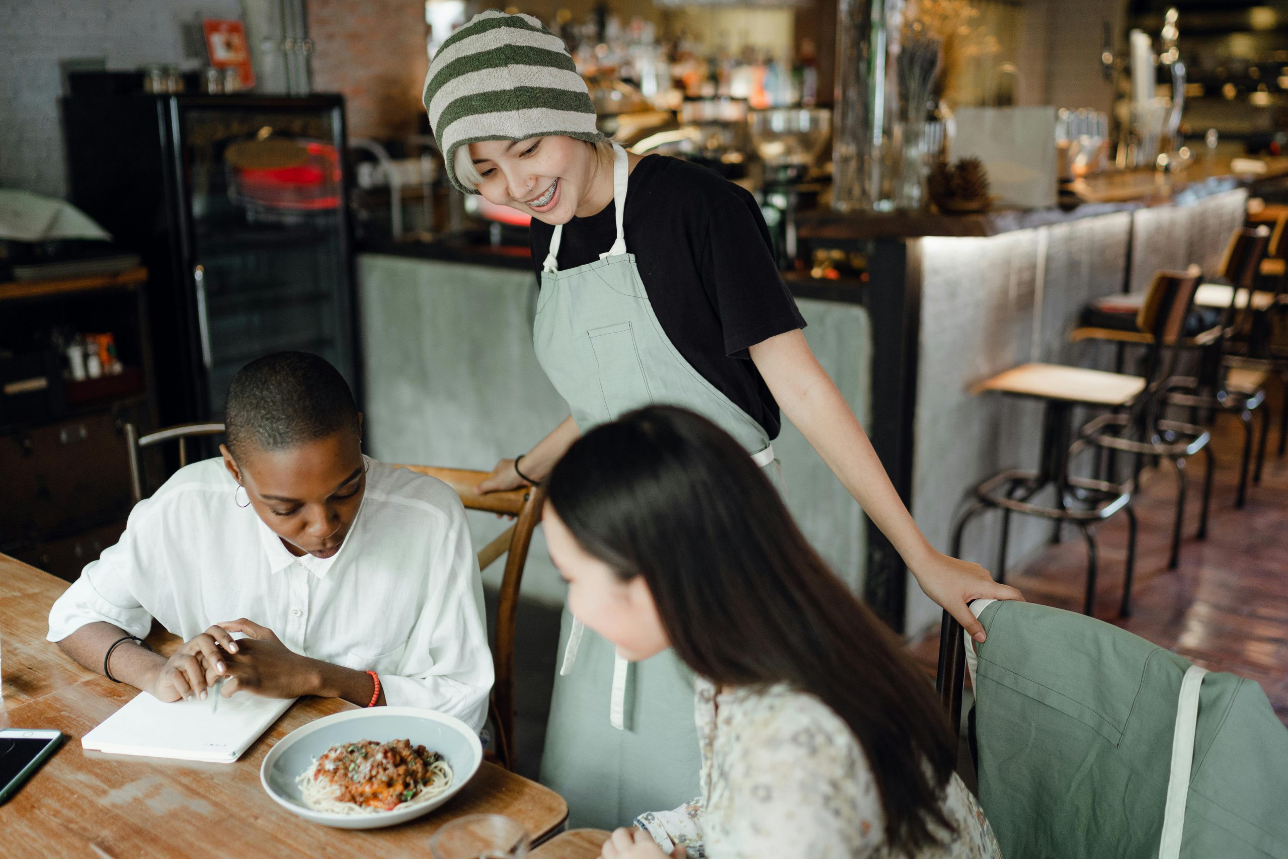 Server Focused on Delivering Excellent Customer Service