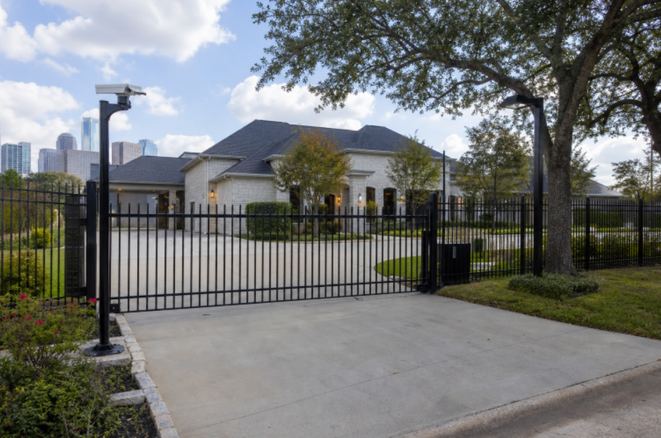 Large Luxury Home with Secured Front Gate