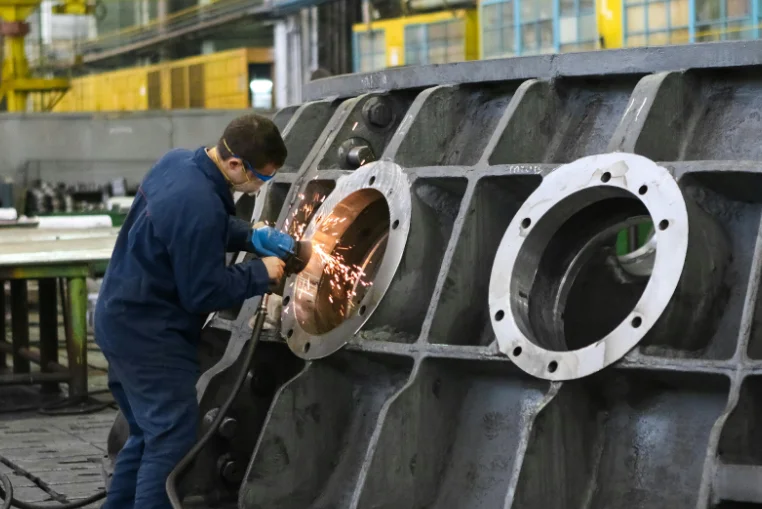 Machinist in a Manufacturing Facility